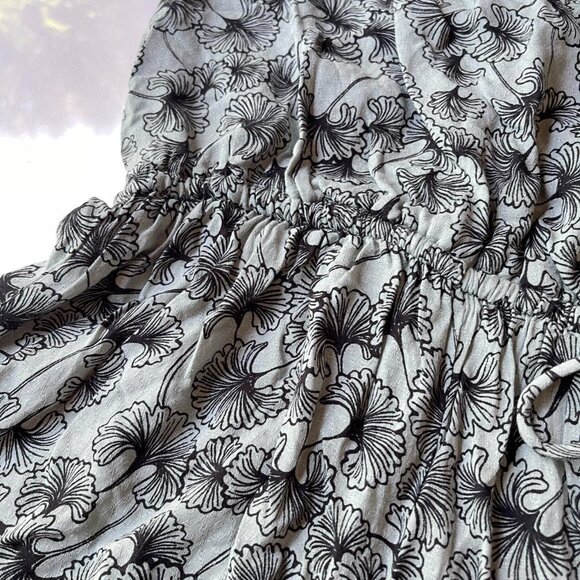 NWT Urban Outfitters Romper - Picture 3 of 7